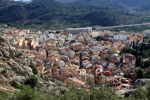 Borriol es un municipio situado en el interior de la comarca de la Plana Alta, en el norte de la provincia de Castellón. Este municipio está situado entre la sierra del Desierto de las Palmas y la sierra de Borriol, por lo que es un enclave natural muy importante para la provincia.